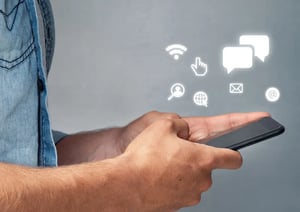 In-App Messaging vs Mobile Push Notifications